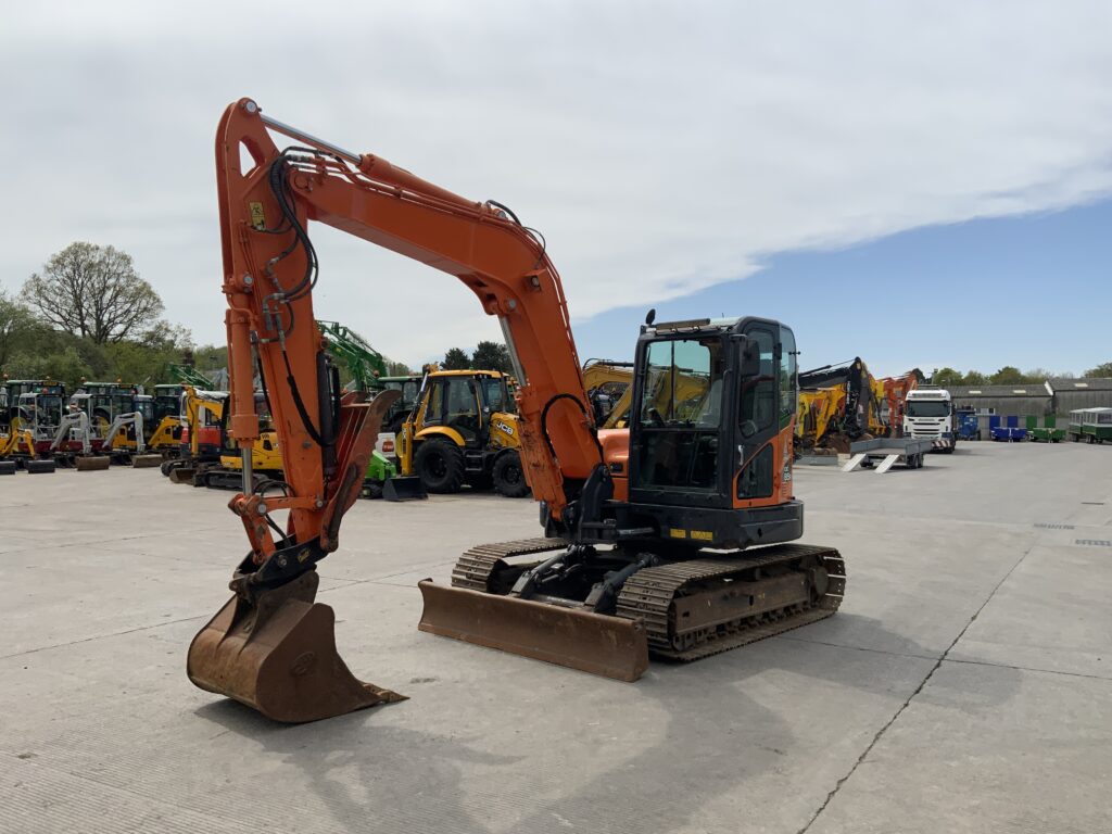 Doosan DX85R Digger (ST26269)