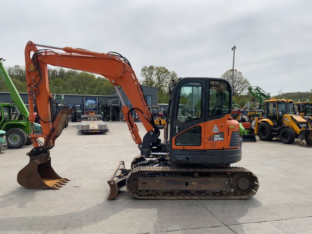 Doosan DX85R Digger (ST26269)