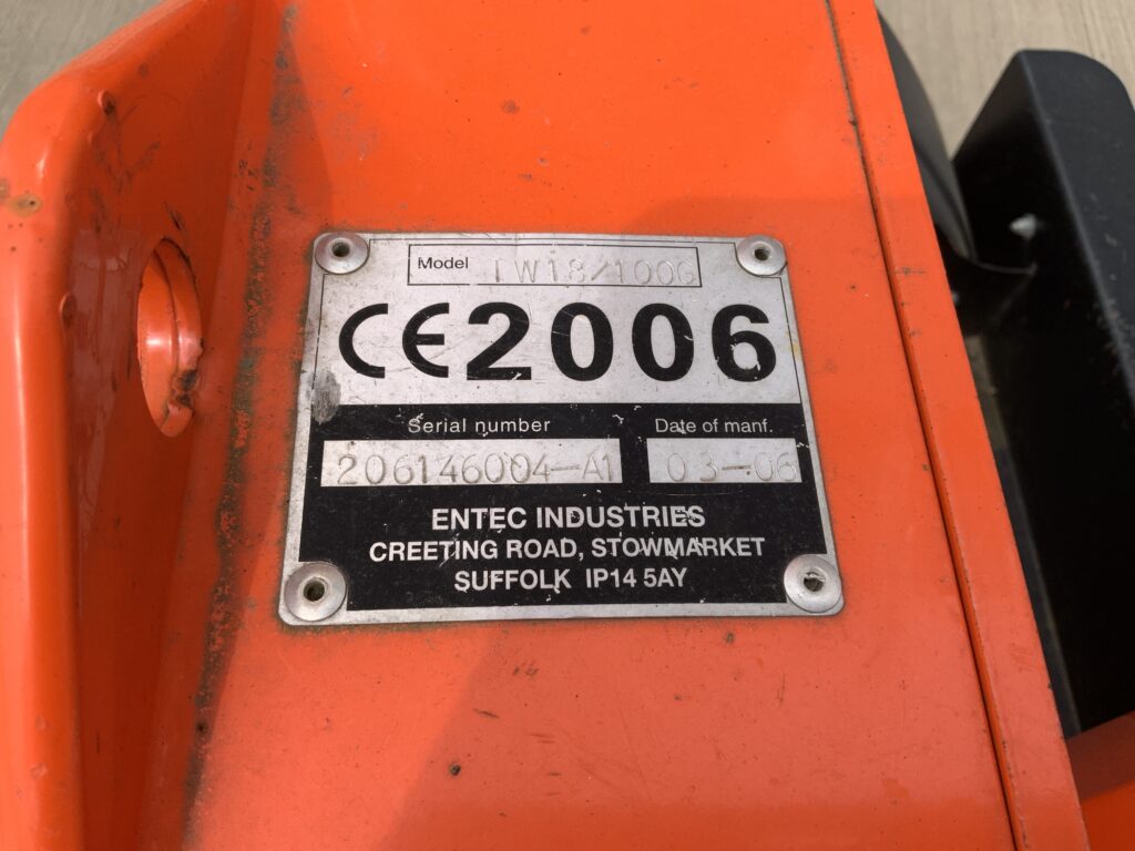 Timberwolf TW18/100G Chipper (ST2504)