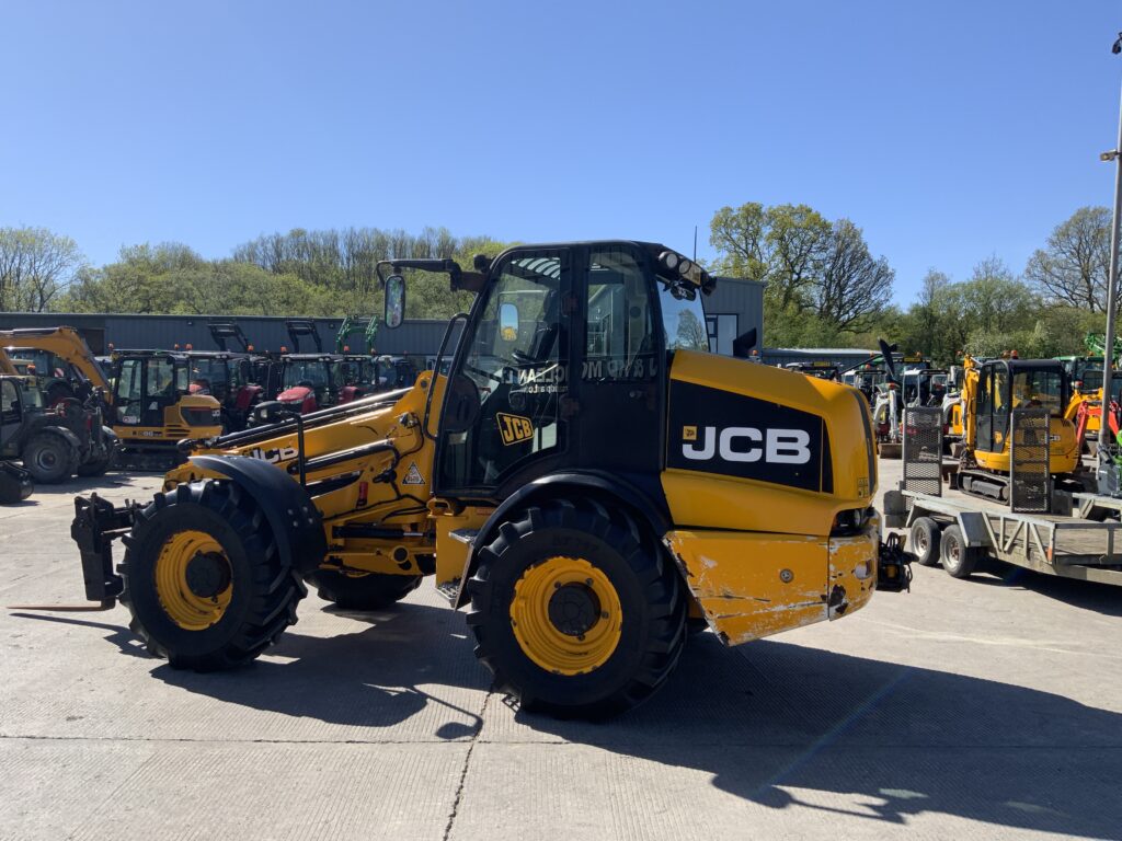 JCB TM320S Agri Pivot Steer Telehandler (ST26266)