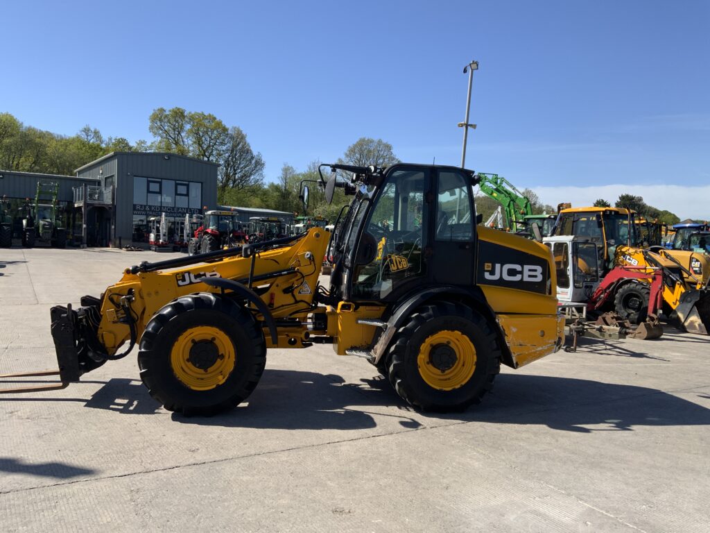 JCB TM320S Agri Pivot Steer Telehandler (ST26266)