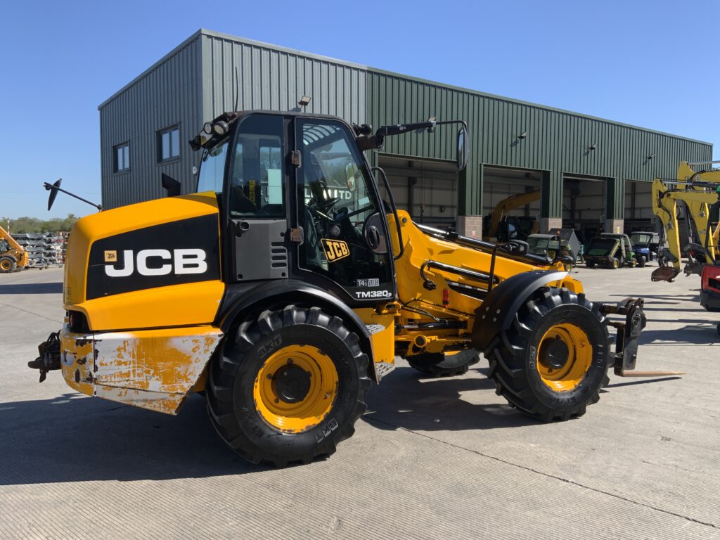 JCB TM320S Agri Pivot Steer Telehandler (ST26266)