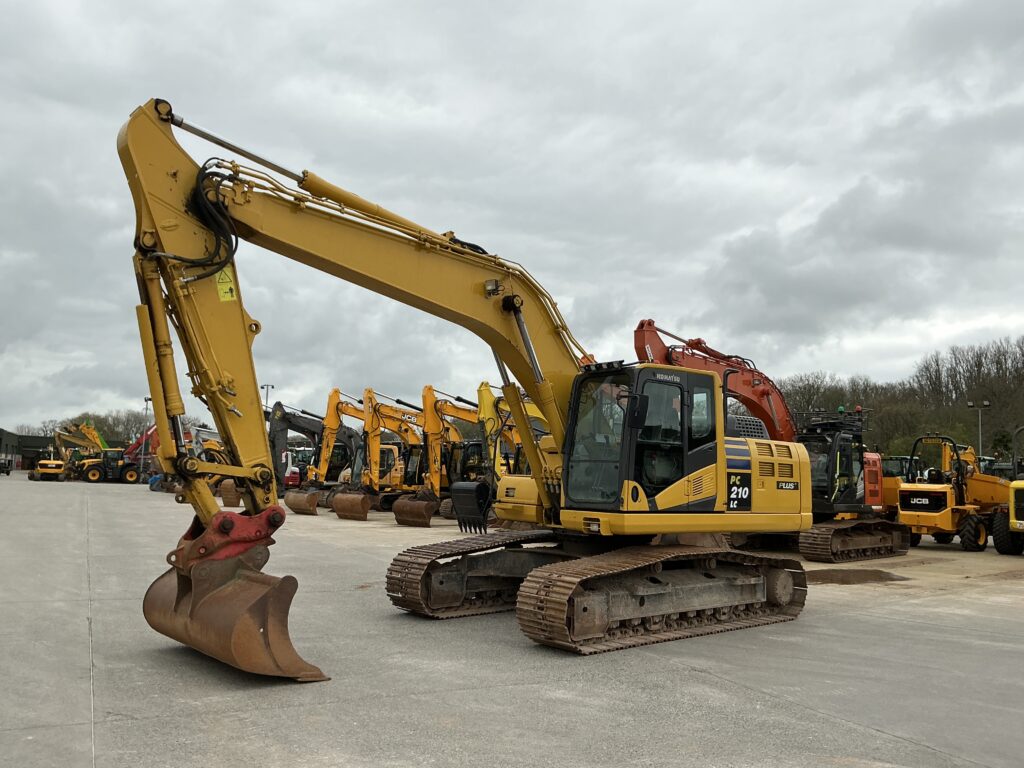 Komatsu PC210 LC-10 Plus Digger