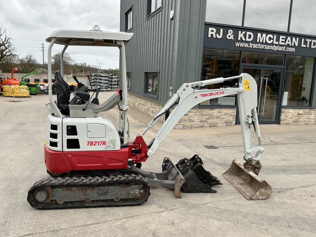 Takeuchi TB217R Digger (ST26305)