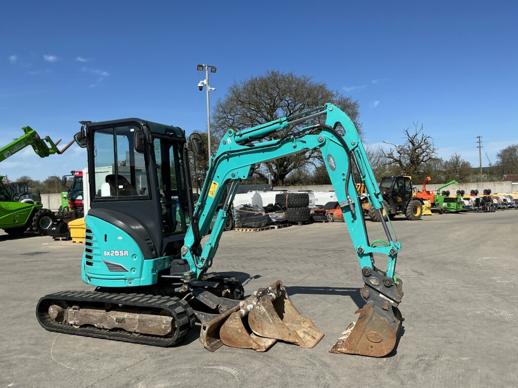 Kobelco SK25 SR Digger (ST25955)