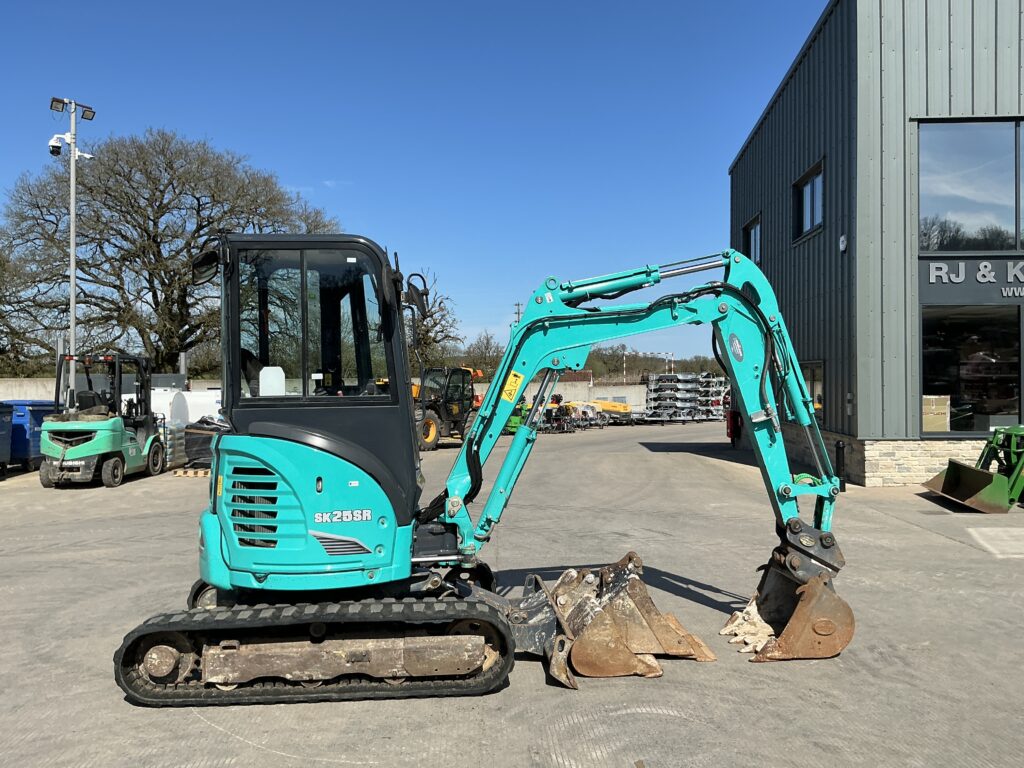 Kobelco SK25 SR Digger (ST25955)