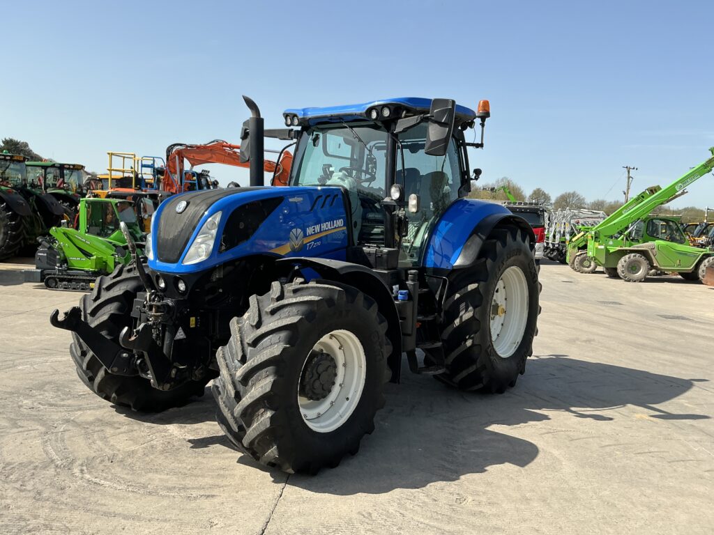 New Holland T7.270 Auto Command Tractor (ST26294)