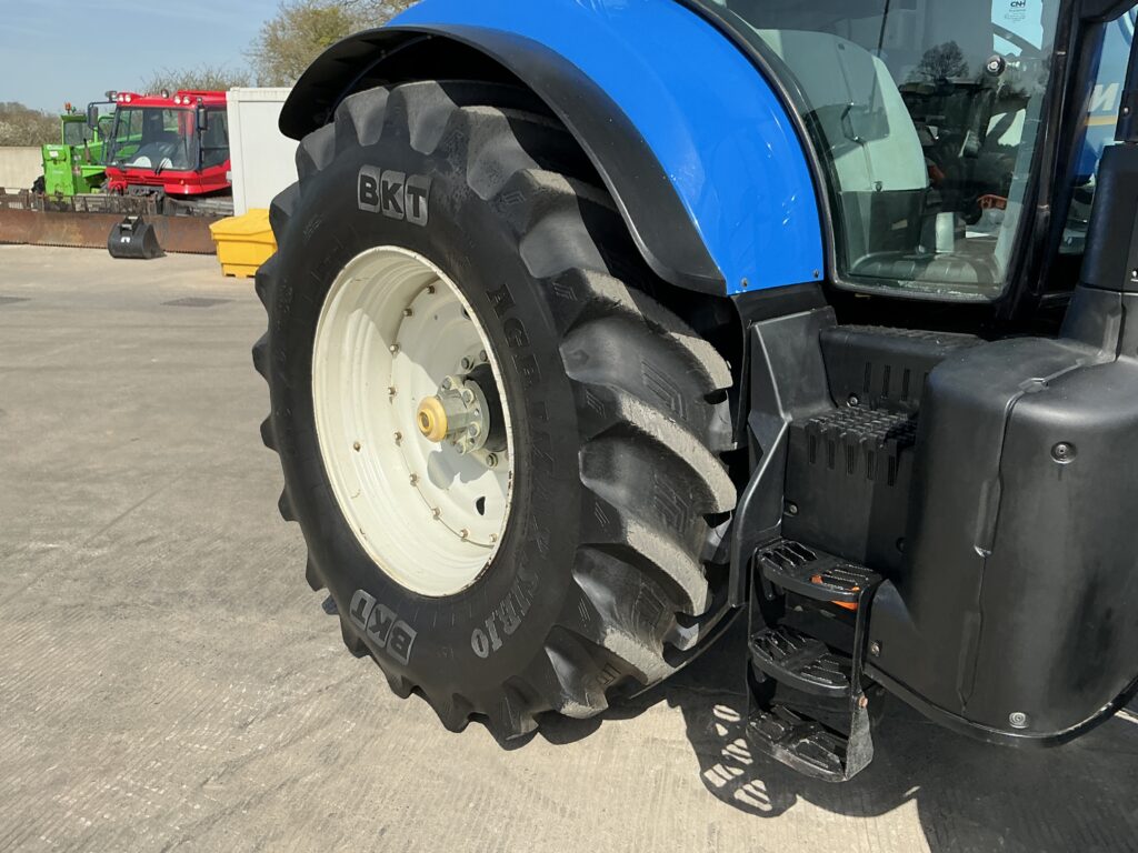 New Holland T7.270 Auto Command Tractor (ST26294)