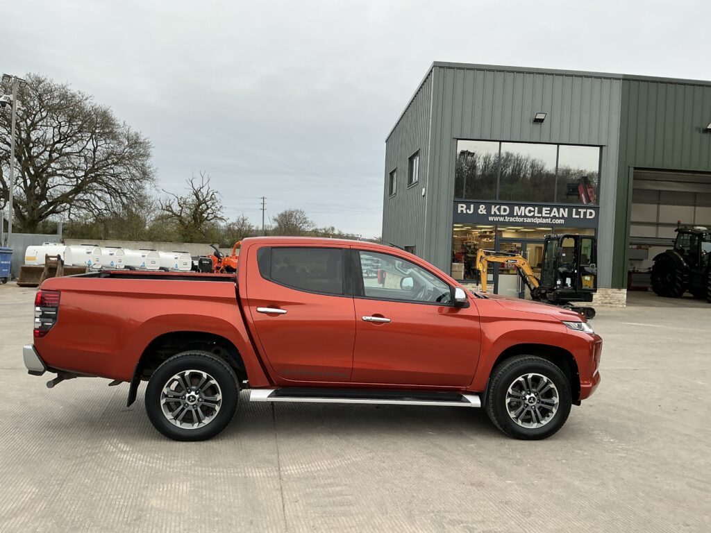 Mitsubishi L200 2.2 DI-D DC Barbarian 4WD