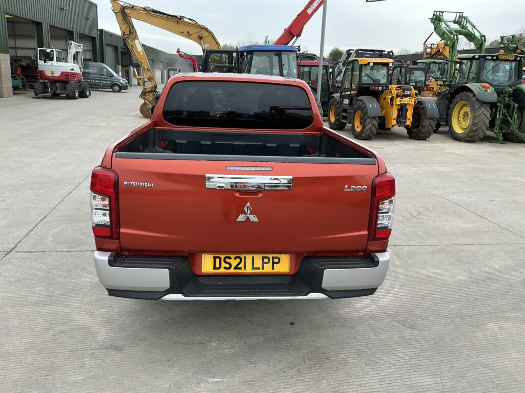 Mitsubishi L200 2.2 DI-D DC Barbarian 4WD