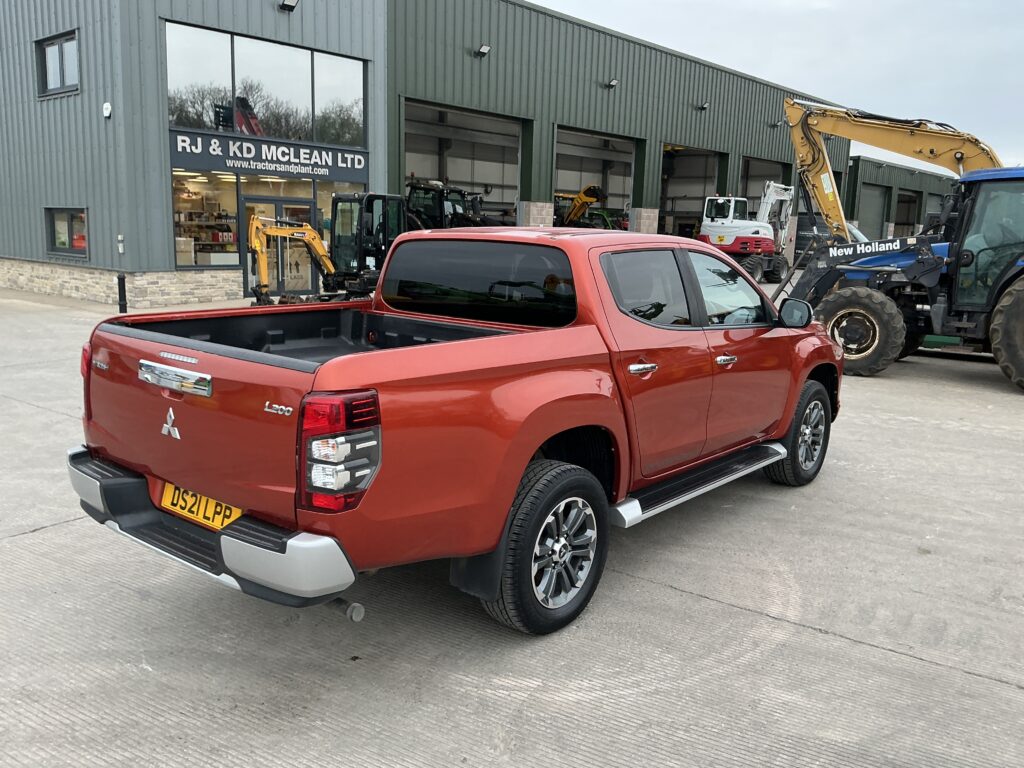 Mitsubishi L200 2.2 DI-D DC Barbarian 4WD