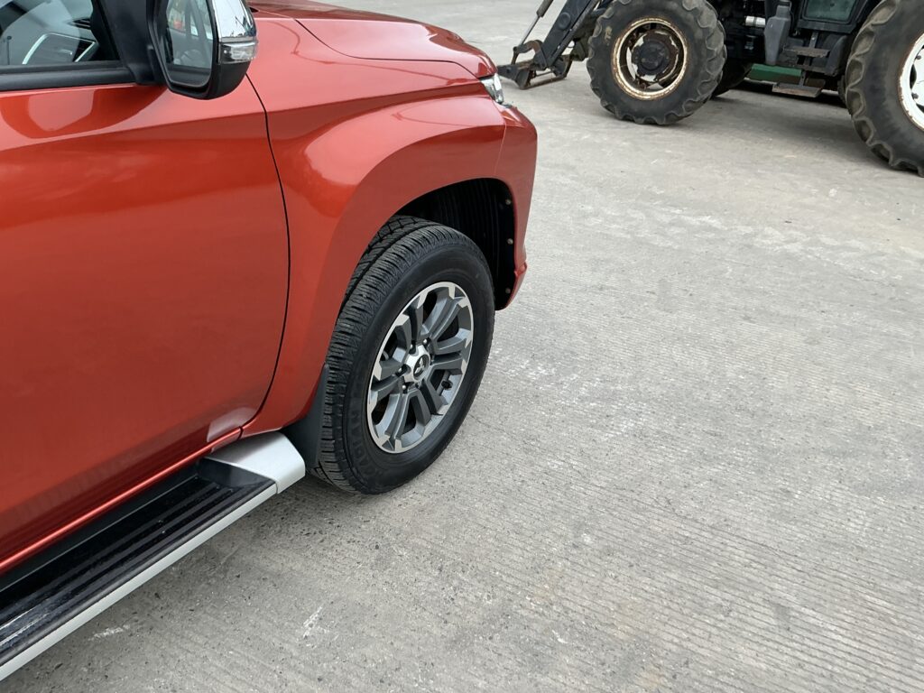 Mitsubishi L200 2.2 DI-D DC Barbarian 4WD