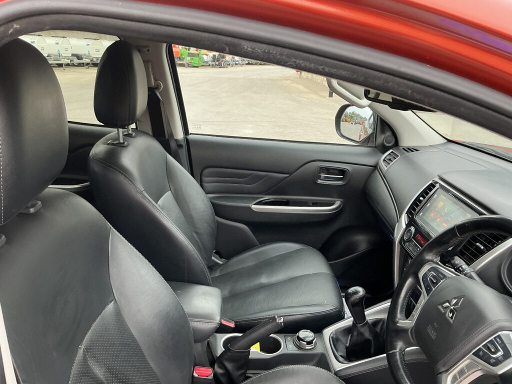 Mitsubishi L200 2.2 DI-D DC Barbarian 4WD