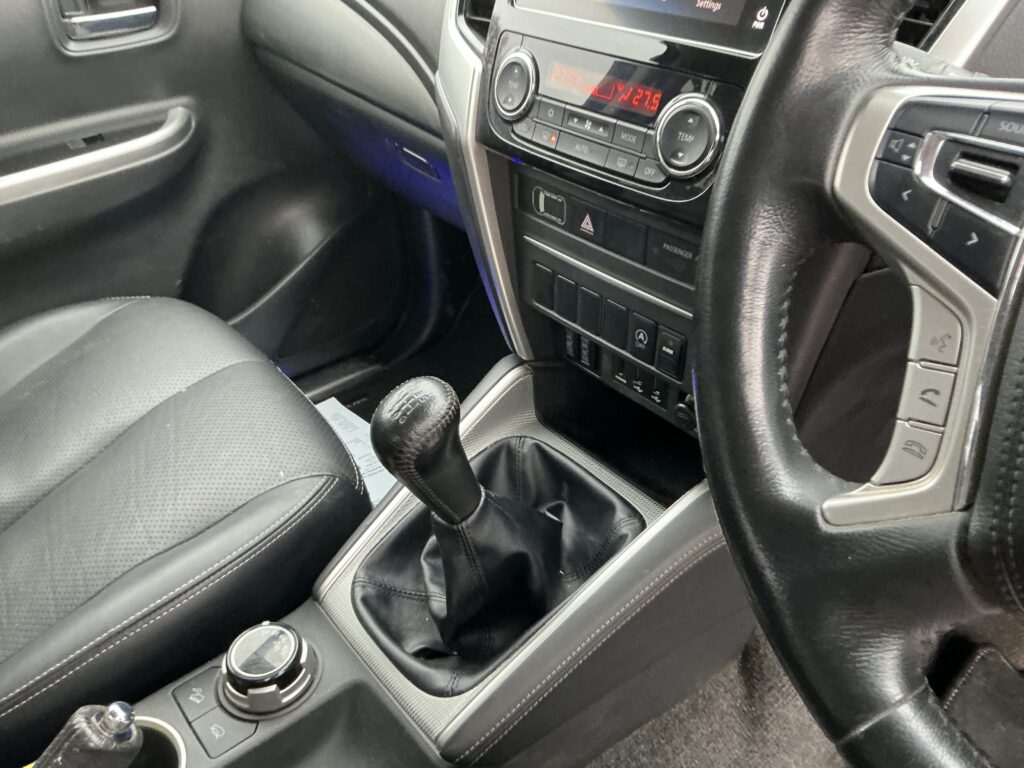 Mitsubishi L200 2.2 DI-D DC Barbarian 4WD