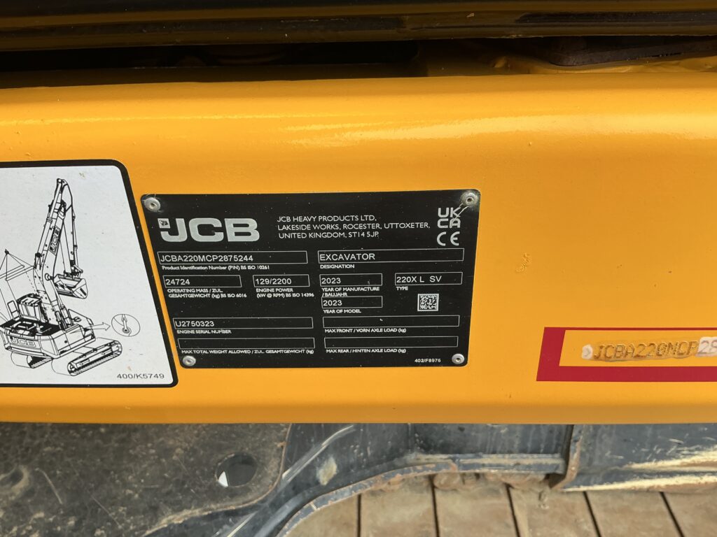 JCB 220XLC Digger (ST26186)