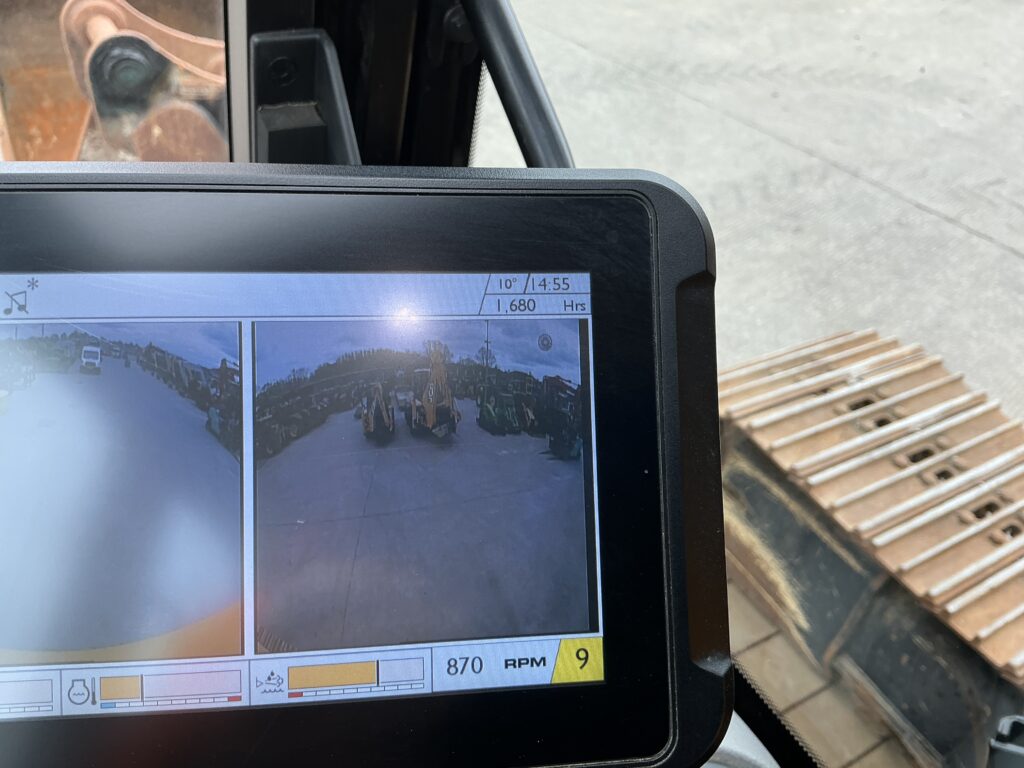 JCB 220XLC Digger (ST26186)