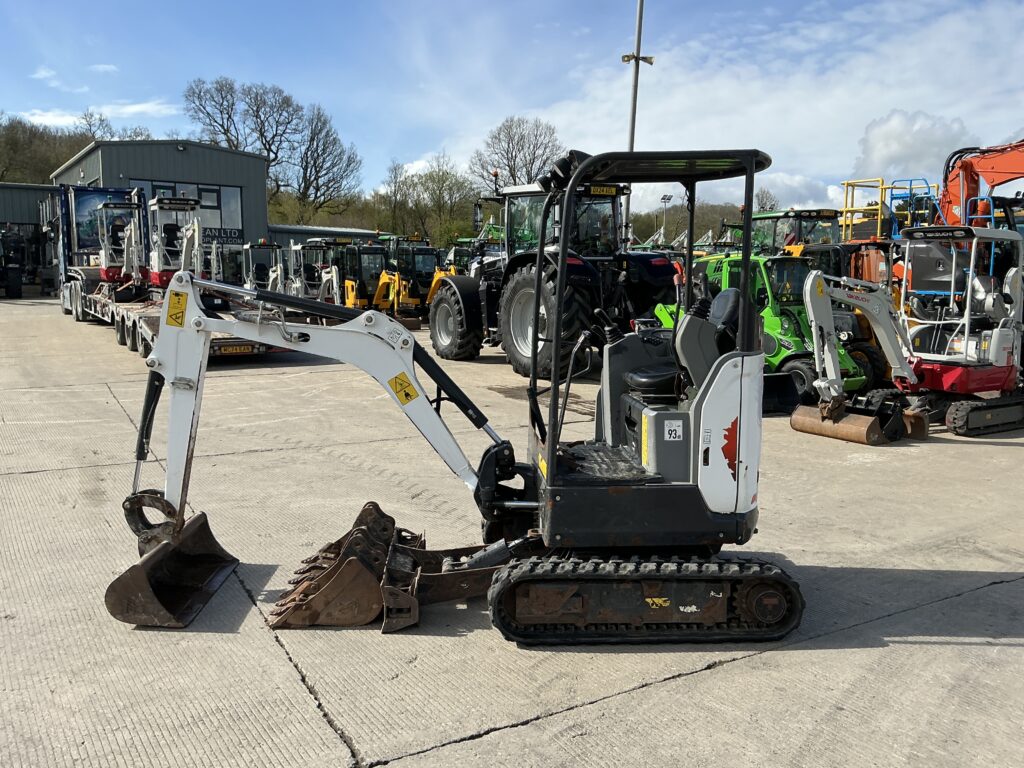 Bobcat E17Z Digger (ST26381)