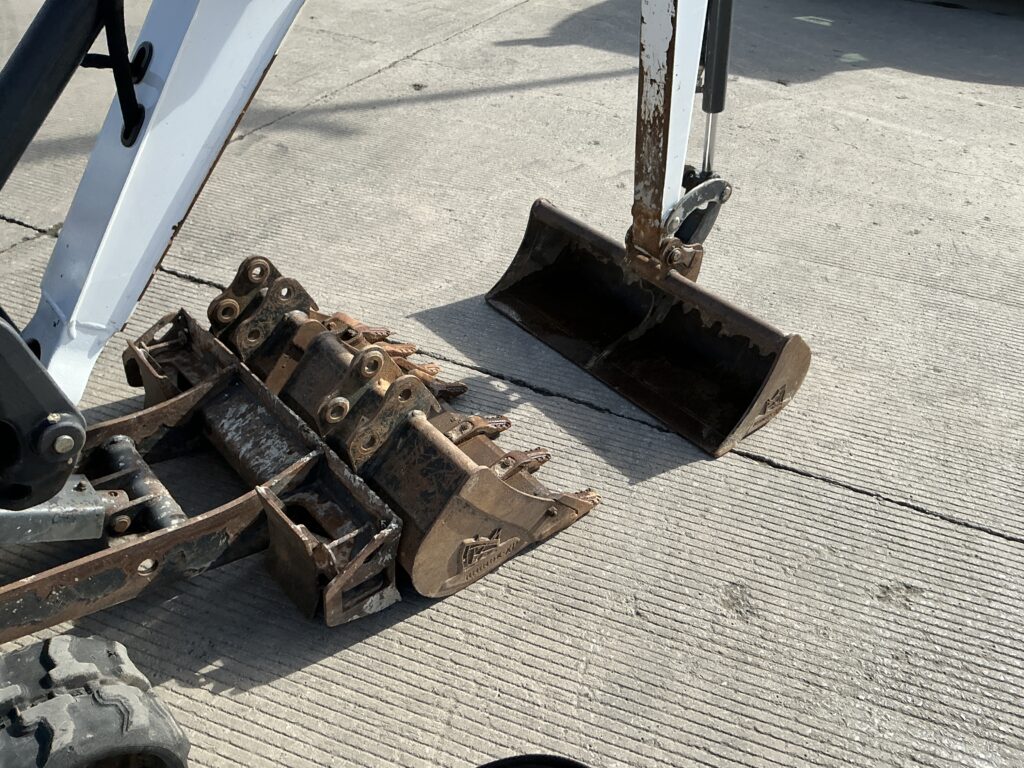 Bobcat E17Z Digger (ST26381)