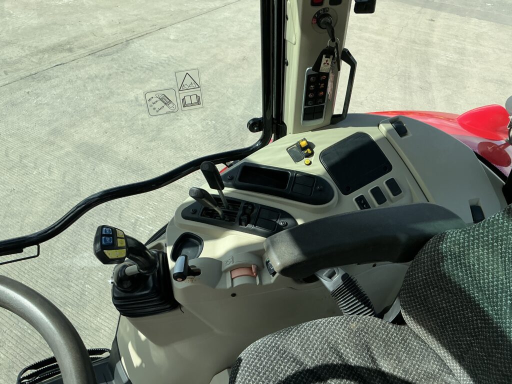 Massey Ferguson 5710S Dyna4 Tractor (ST26213)
