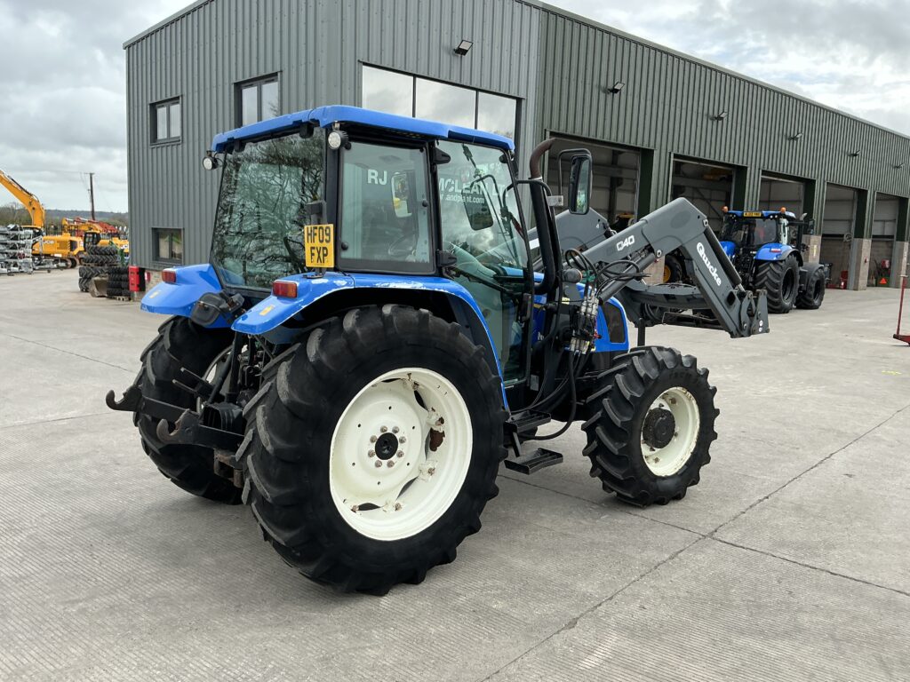 New Holland T5040 Tractor (ST25992)