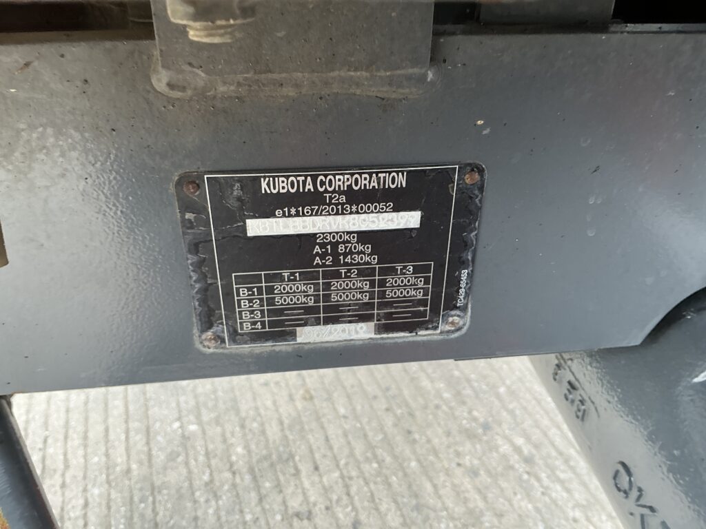 Kubota L1361 Compact Tractor (ST26384)