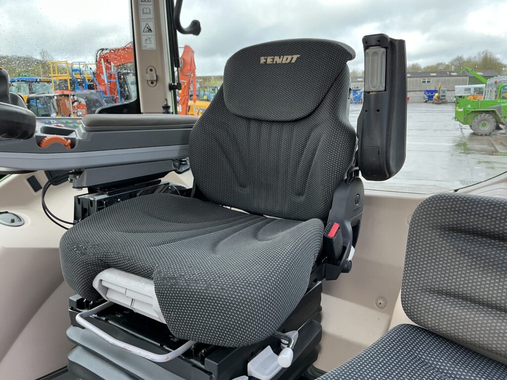 Fendt 516 Power Plus Tractor (ST26147)