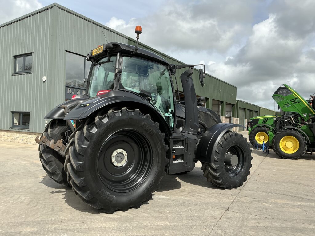 Valtra T194 Versu Unlimited (ST26337)