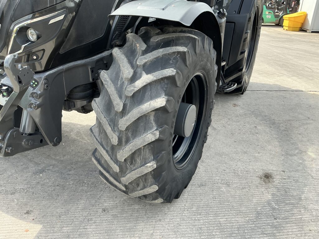 Valtra T194 Versu Unlimited (ST26337)