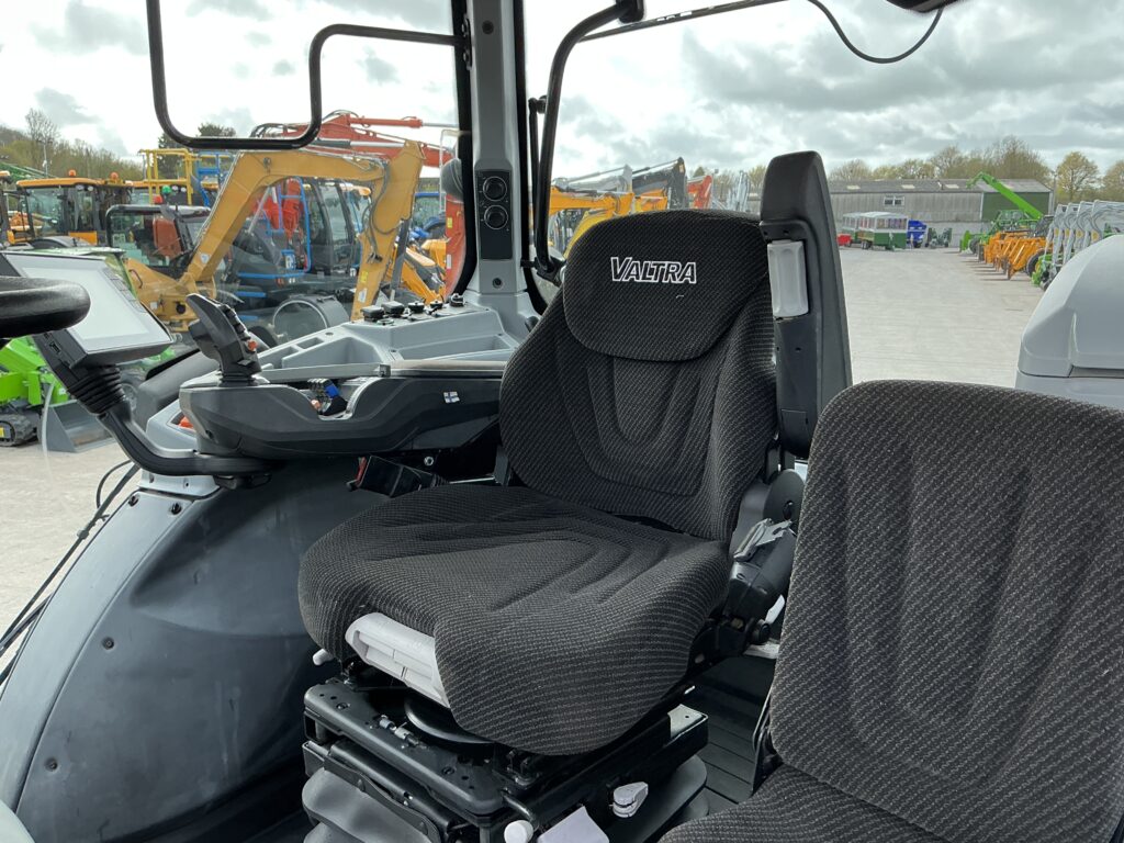 Valtra T194 Versu Unlimited (ST26337)