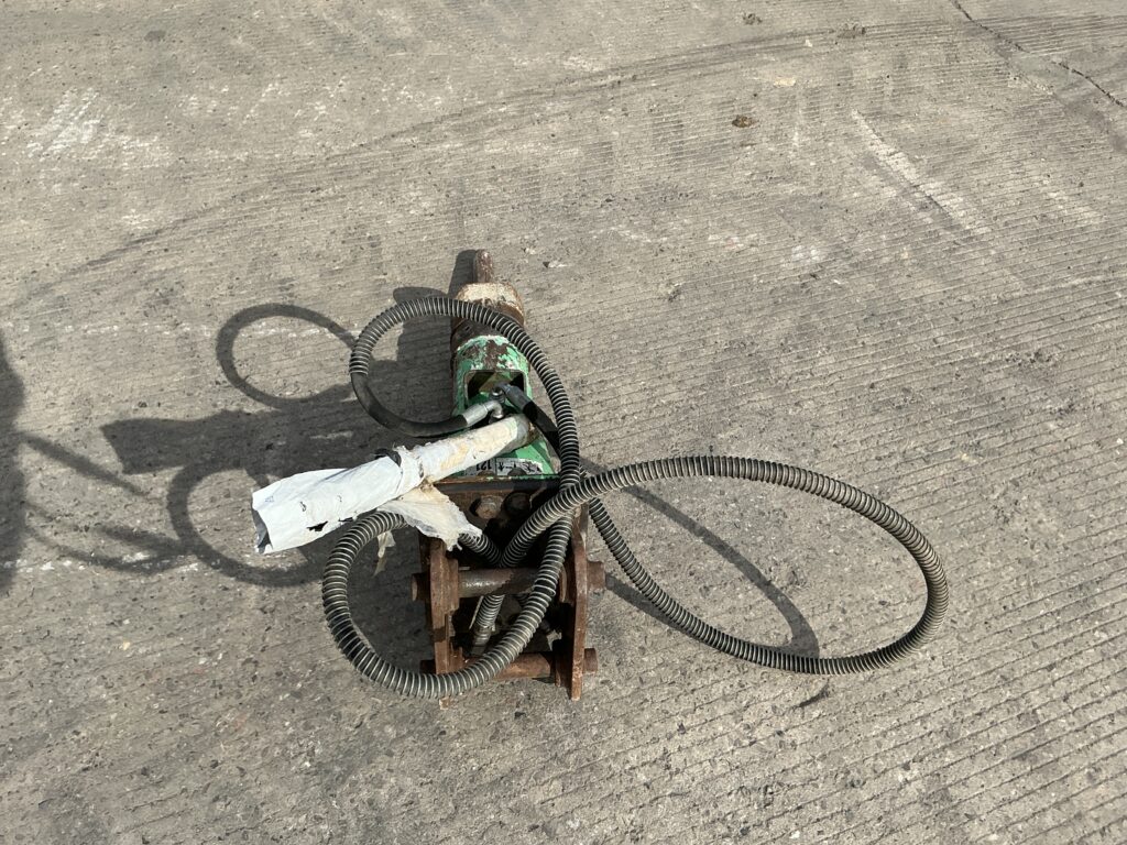 Montabert Breaker to Suite 2.5Ton Excavator