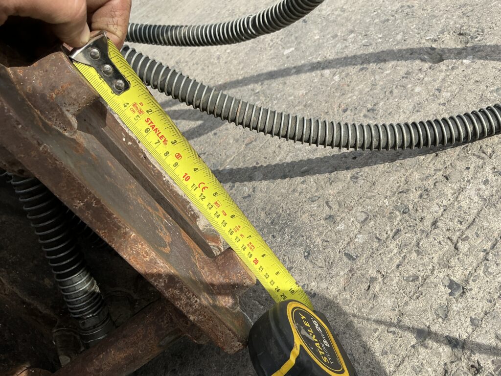 Montabert Breaker to Suite 2.5Ton Excavator