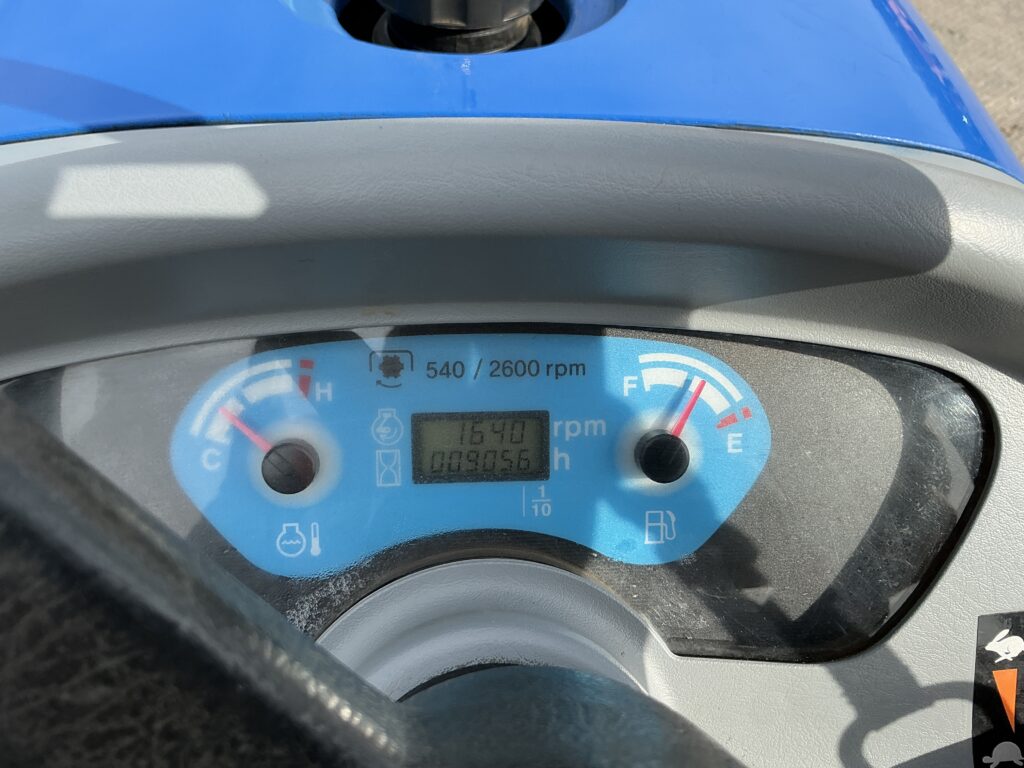 New Holland Boomer 25 Tractor (ST25862)