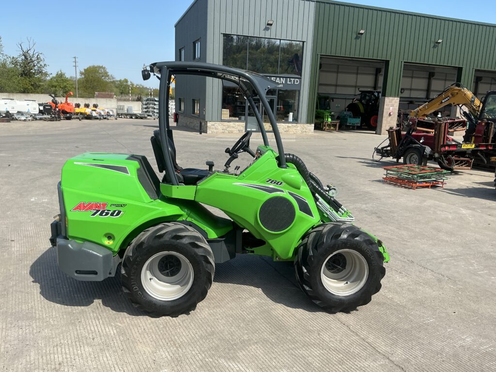 Avant 760I Telescopic Compact Loading Shovel (ST26540)