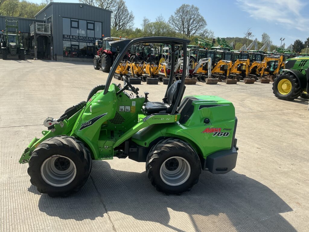 Avant 760I Telescopic Compact Loading Shovel (ST26540)