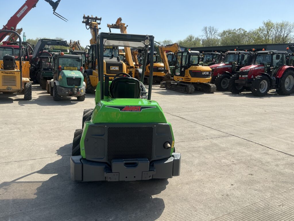 Avant 760I Telescopic Compact Loading Shovel (ST26540)