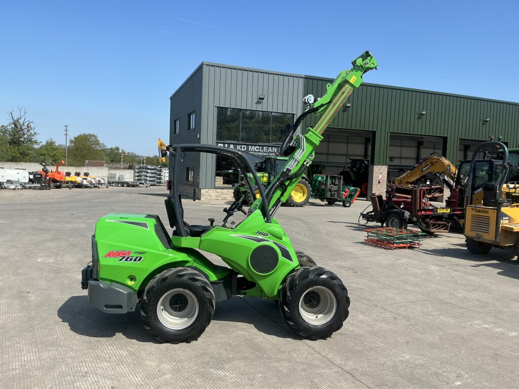 Avant 760I Telescopic Compact Loading Shovel (ST26540)