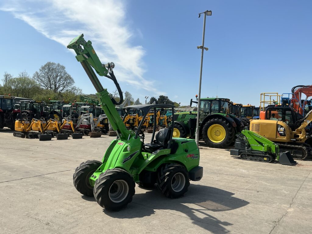 Avant 760I Telescopic Compact Loading Shovel (ST26540)