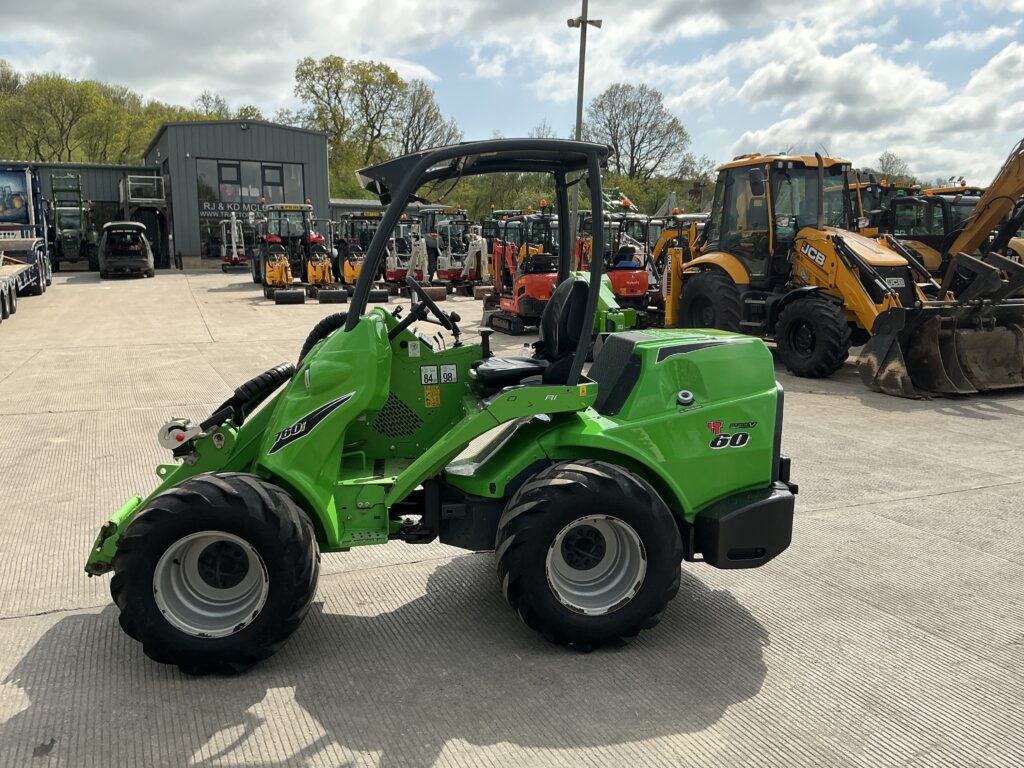 Avant 760i Wheeled Telescopic Compact loading Shovel (ST26541)