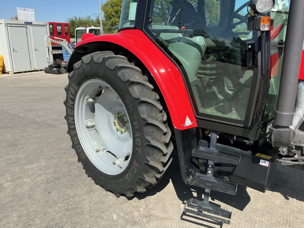 Massey Ferguson 5410 Dyna 4 2WD Tractor (ST26570)