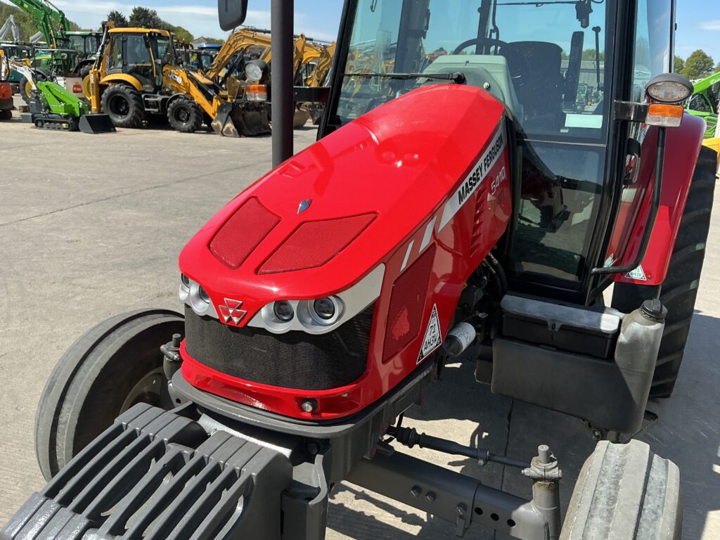 Massey Ferguson 5410 Dyna 4 2WD Tractor (ST26570)