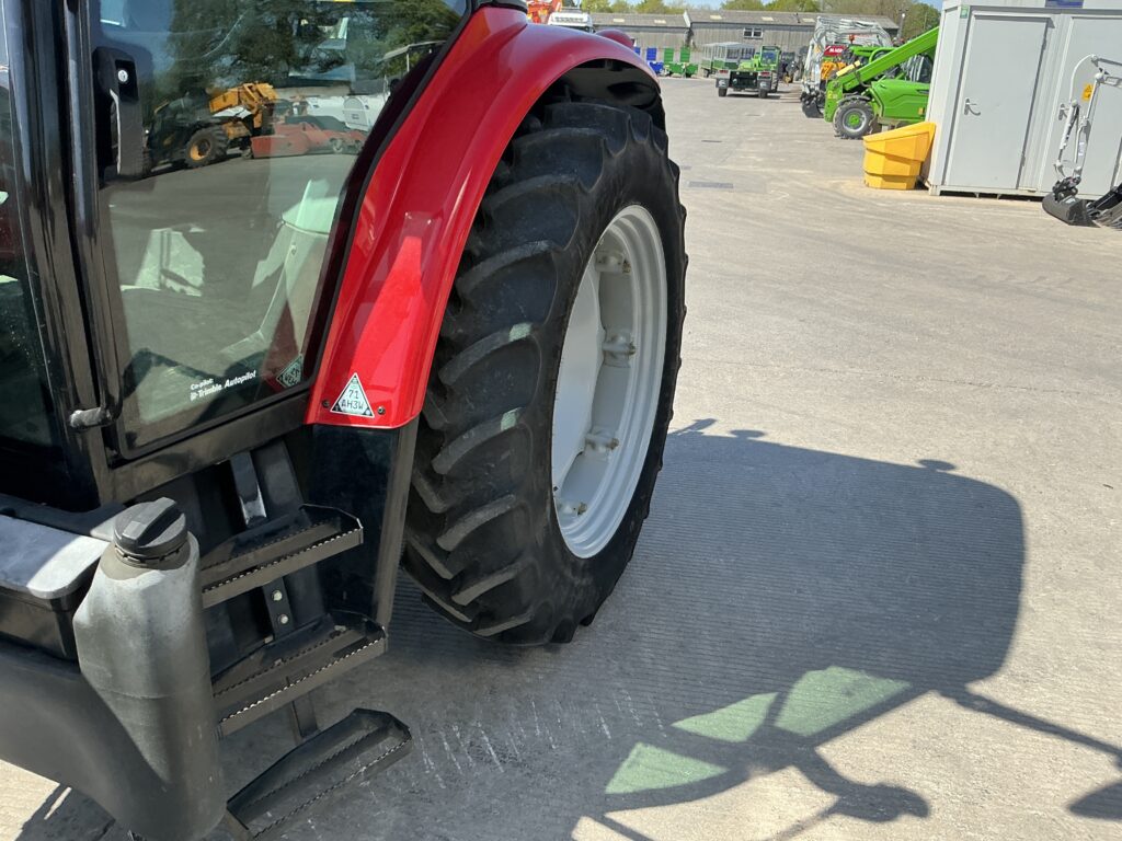 Massey Ferguson 5410 Dyna 4 2WD Tractor (ST26570)