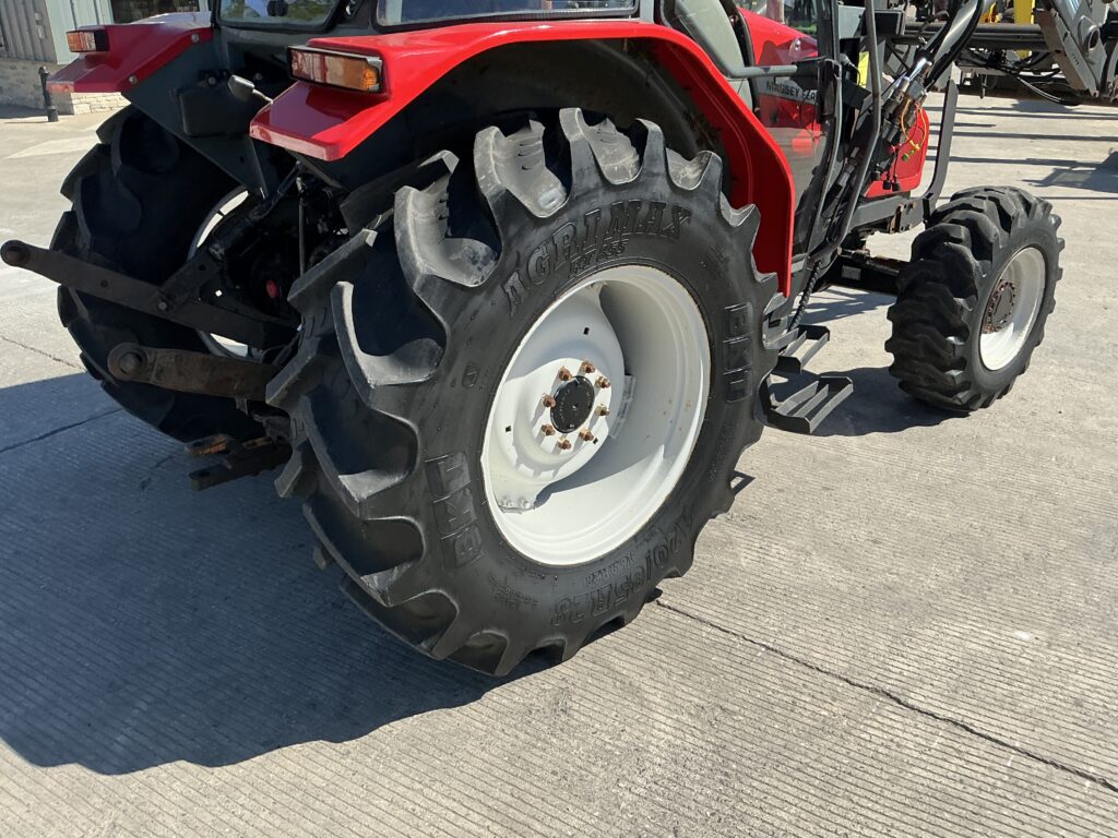 Massey Ferguson 4235 Tractor (ST26470)