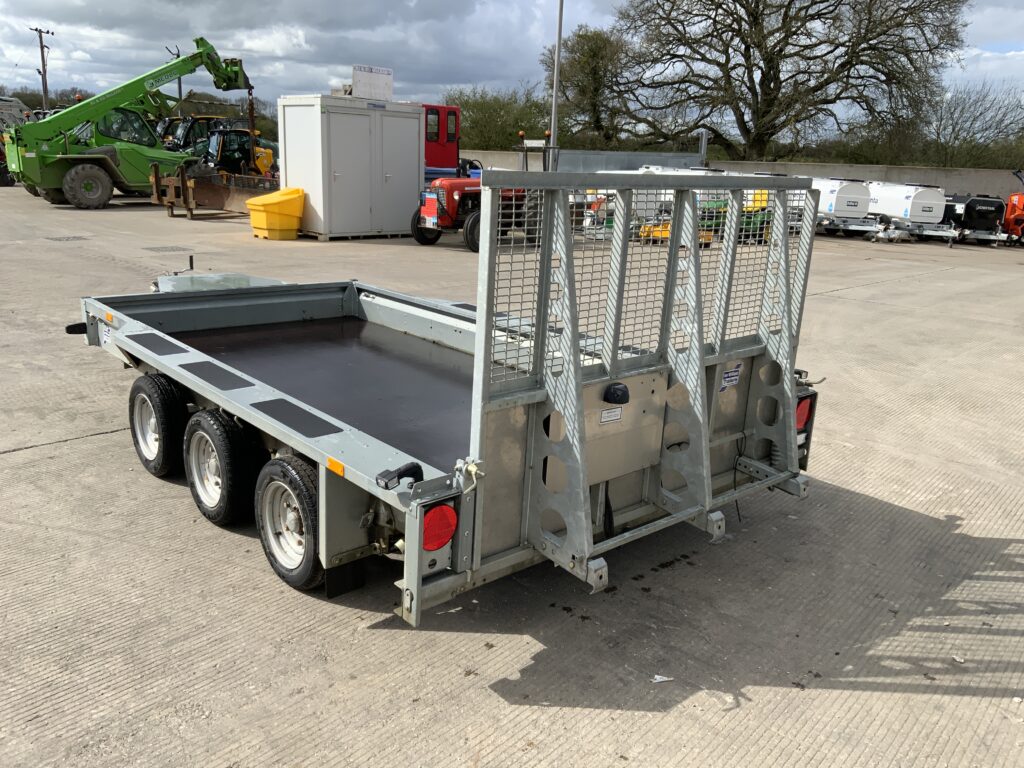 Ifor Williams GX126 Tri Axle Plant Trailer