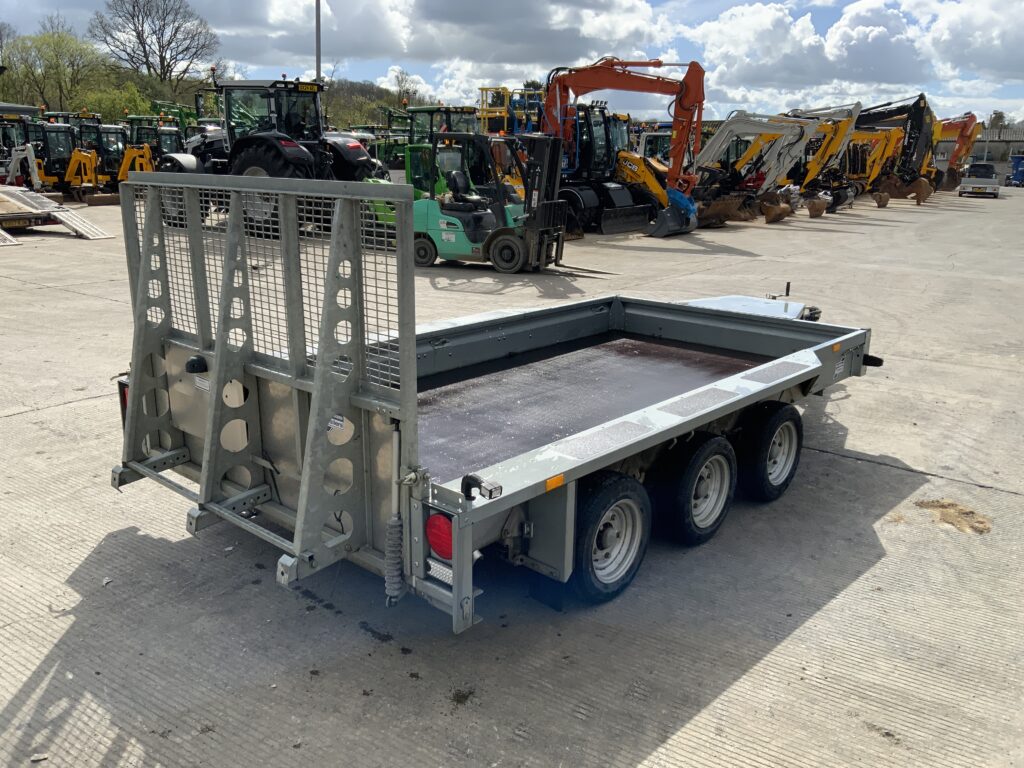 Ifor Williams GX126 Tri Axle Plant Trailer