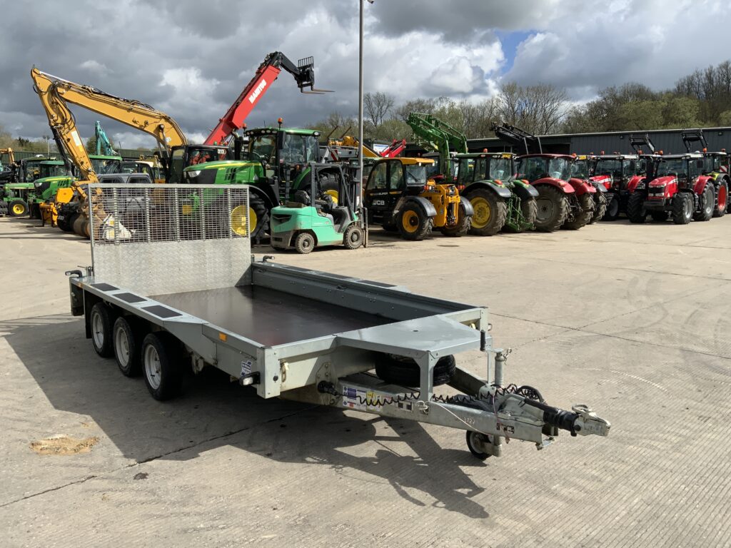 Ifor Williams GX126 Tri Axle Plant Trailer