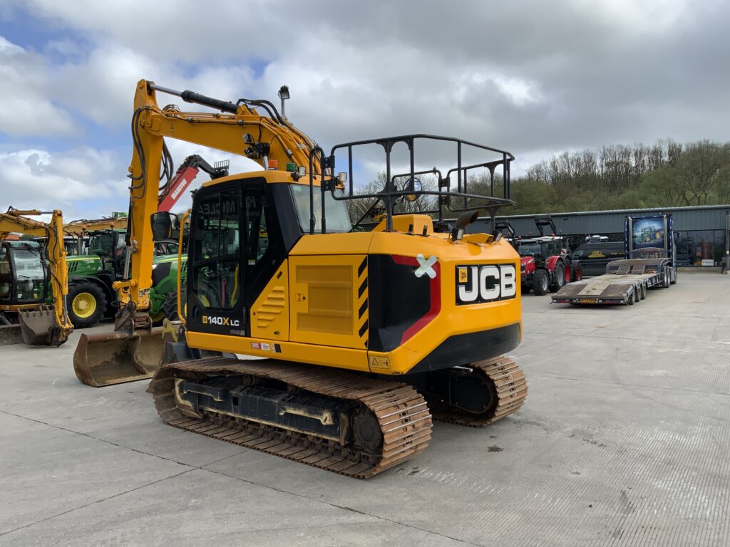 JCB 140X LC Digger (ST26182)