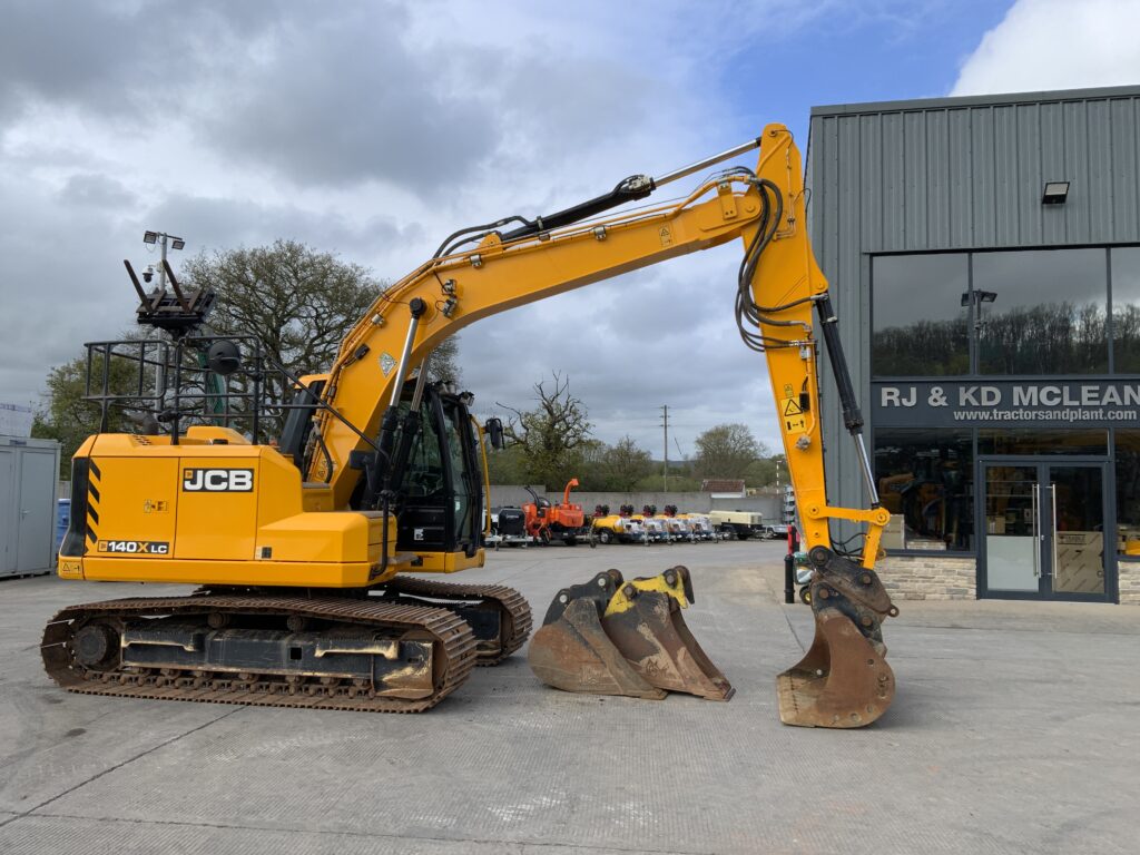 JCB 140X LC Digger (ST26182)