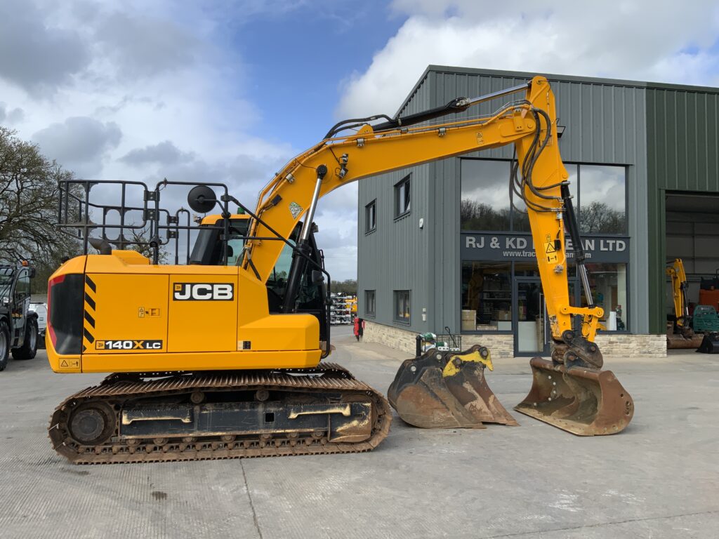 JCB 140X LC Digger (ST26182)
