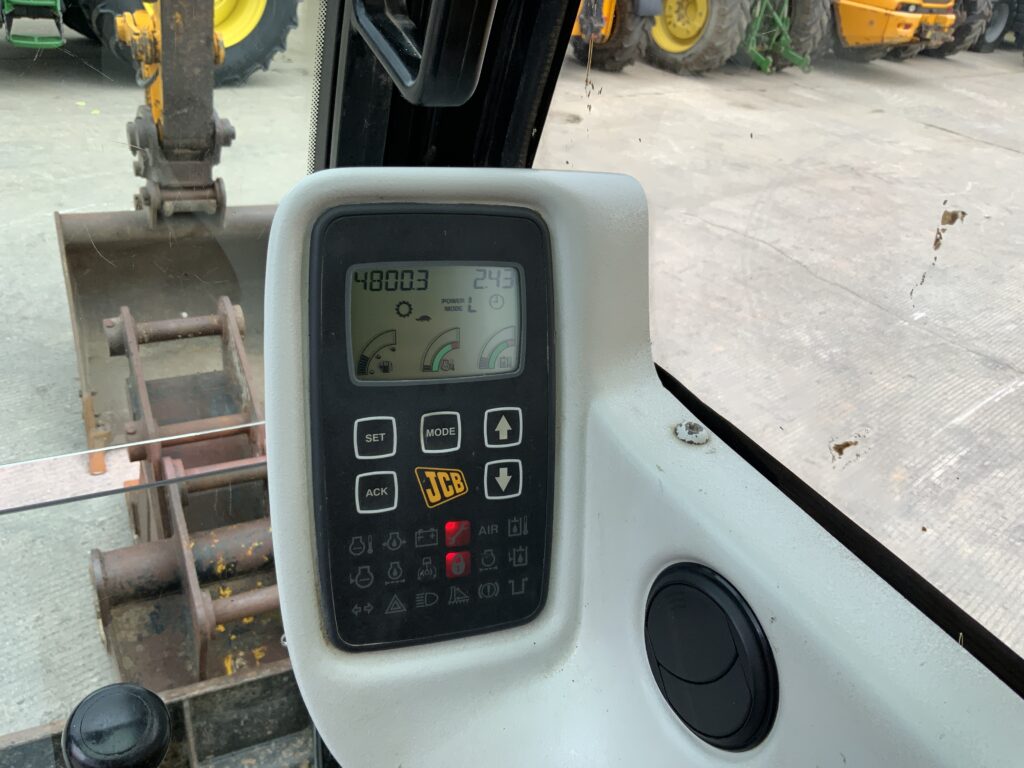 JCB JZ70 ZTS Digger (ST26457)