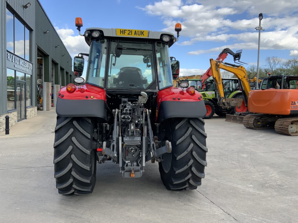 Massey Ferguson 5713S Dyna4 Tractor (ST26492)